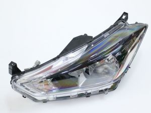 نور أمامي يسار