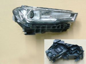 نور أمامي يمين